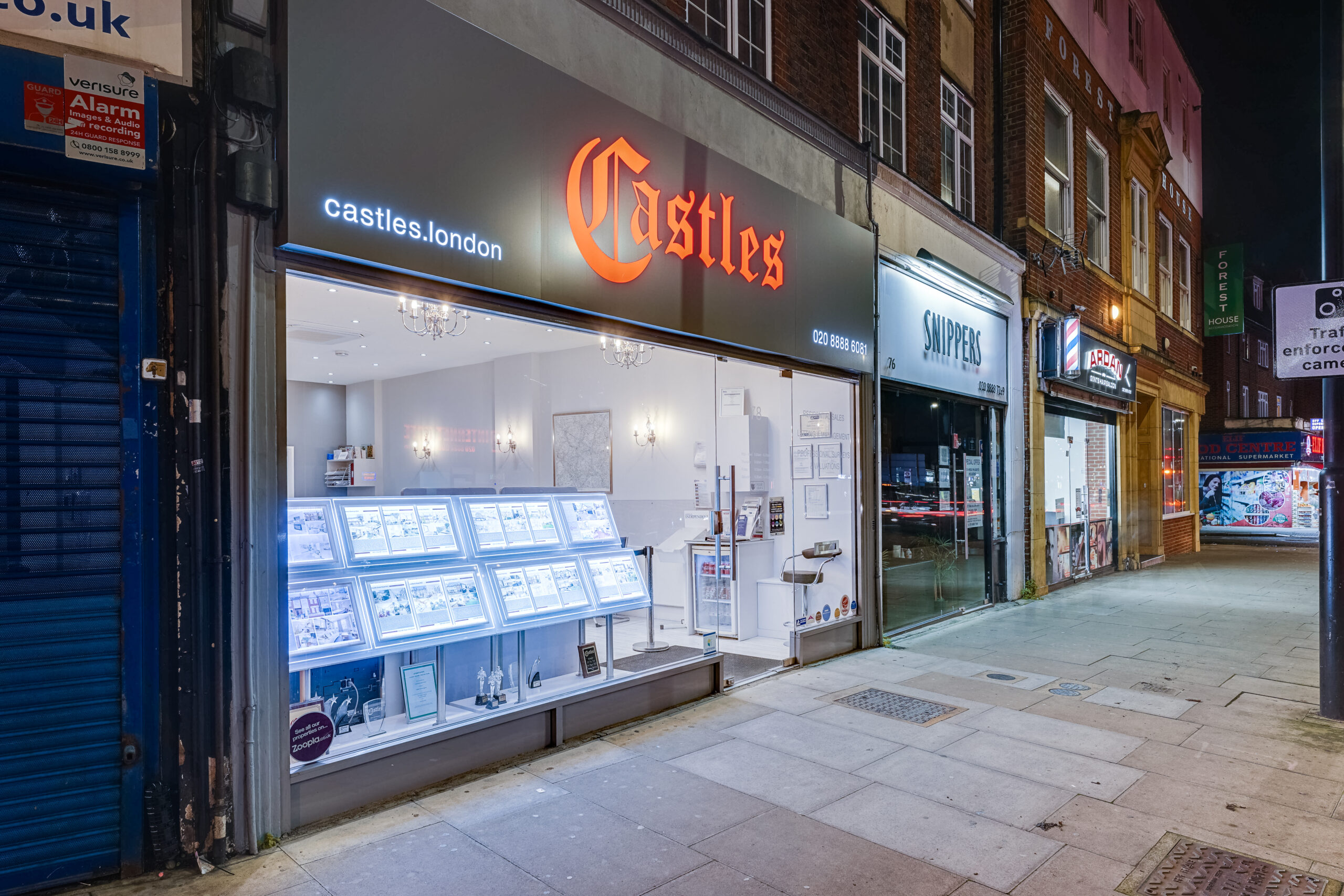 Castles Hornsey Estate Agents office at night.