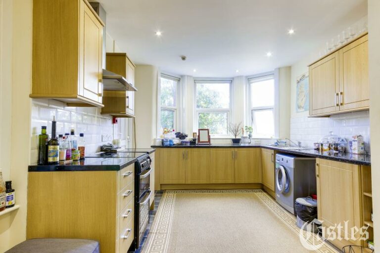 Fortis Green Road, Muswell Hill, N10 (2365938) Photo 7
