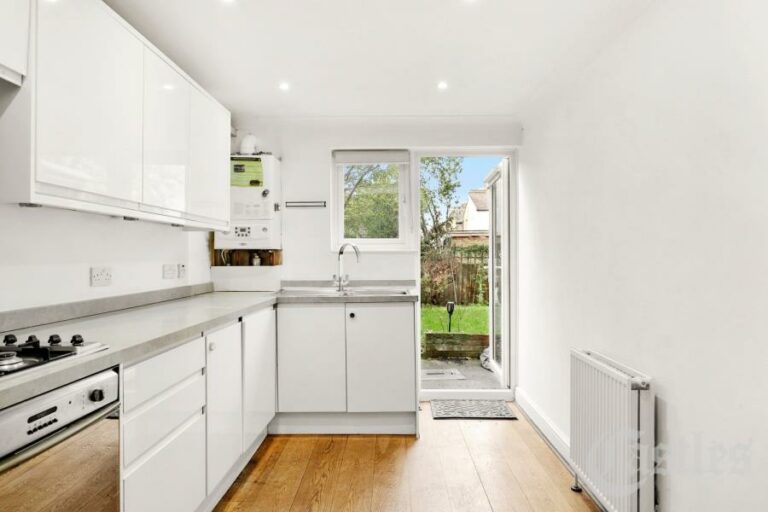 Middle Lane, Crouch End, N8 (2394846) Photo 11