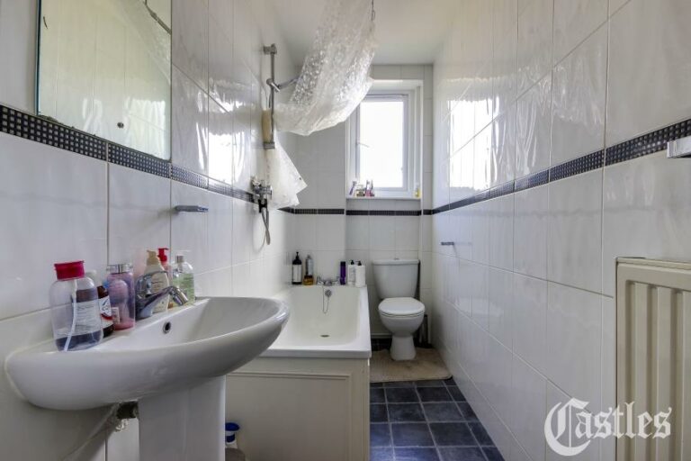 Fortis Green Road, Muswell Hill, N10 (2365938) Photo 3
