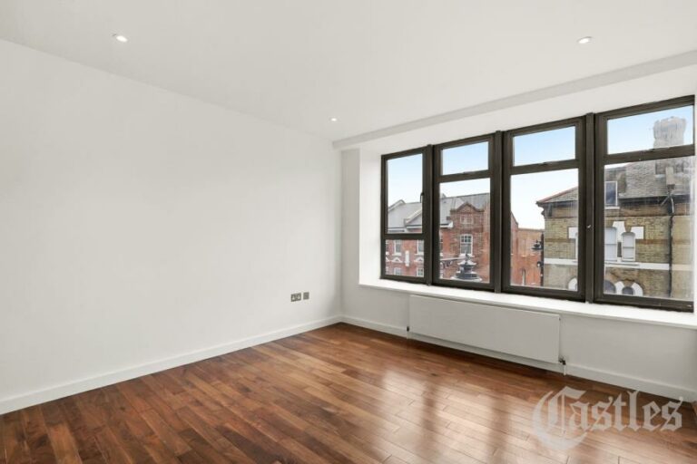 Village Apartments, The Broadway, Crouch End, N8 (2214696) Photo 9