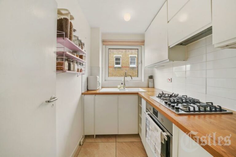 Crescent Court, Crouch End, N8 (2652461) Photo 3
