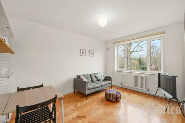 Crescent Court, Crouch End, N8 (2652461) Photo 5