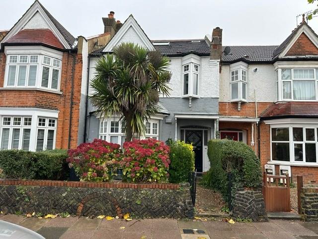 New River Crescent, Palmers Green, N13