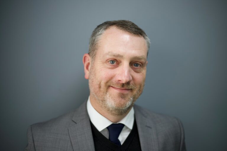 STEPHEN OSWICK MNAEA - Castles Estate Agents Office Manager
