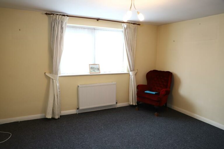 Palmerston House, Palmers Green, N13 (2691297) Photo 5