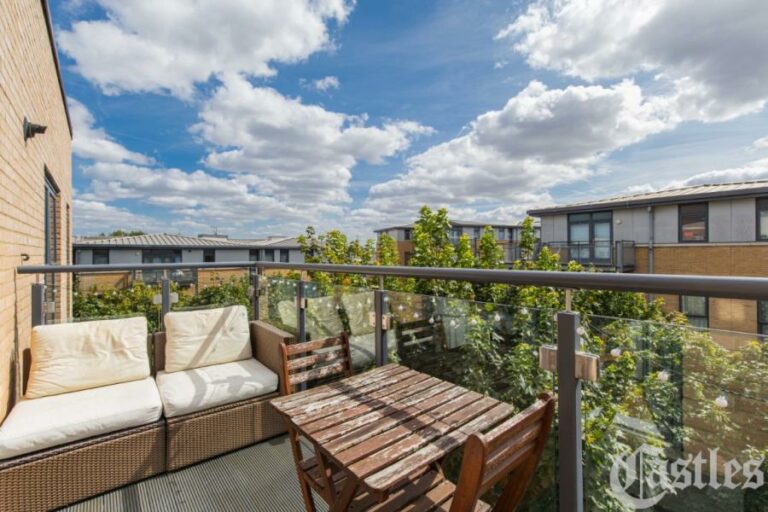 Bellevalia Court, Hackney, E5 (2710993) Photo 3