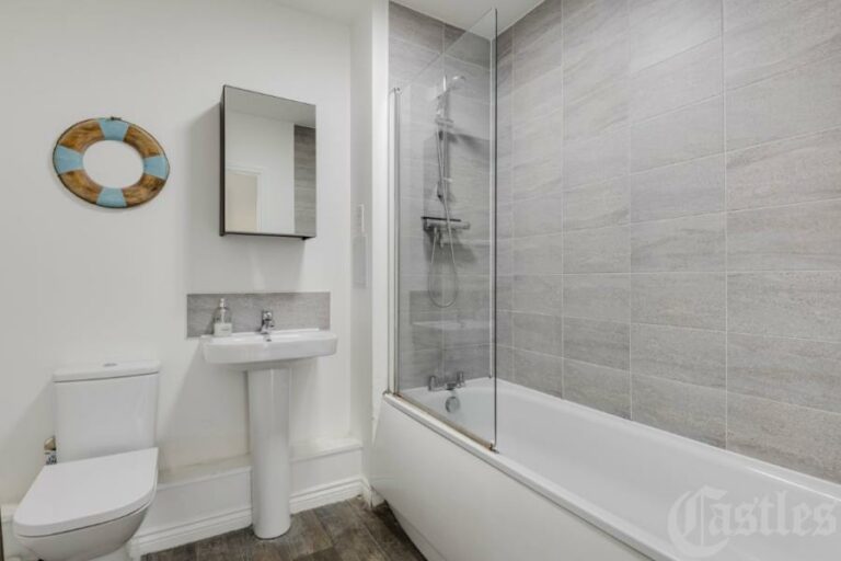 Bellevalia Court, Hackney, E5 (2710993) Photo 6