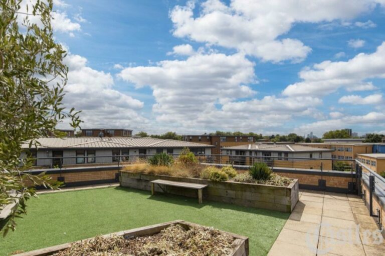 Bellevalia Court, Hackney, E5 (2710993) Photo 16