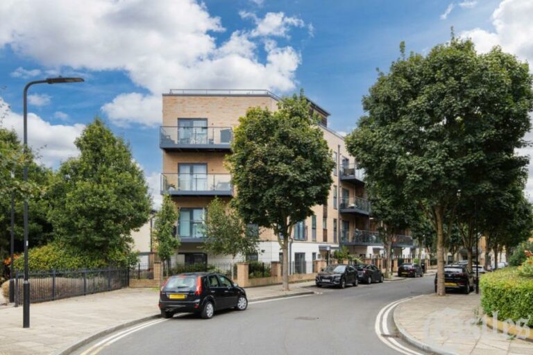 Bellevalia Court, Hackney, E5 (2710993) Photo 12