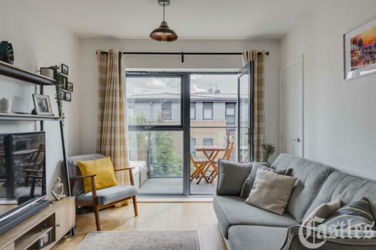 Bellevalia Court, Hackney, E5 (2710993) Photo 8