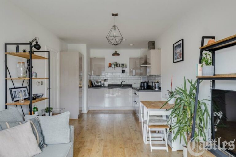 Bellevalia Court, Hackney, E5 (2710993) Photo 22