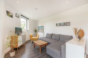 Mill Court, Hackney, E5