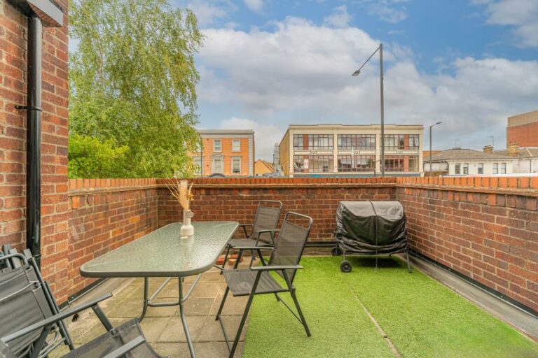 Folkestone Road, Edmonton, N18 (2711144) Photo 15