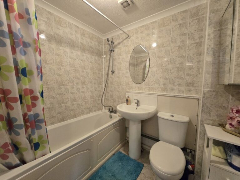 Wigston Close, Edmonton, N18 (2716652) Photo 4