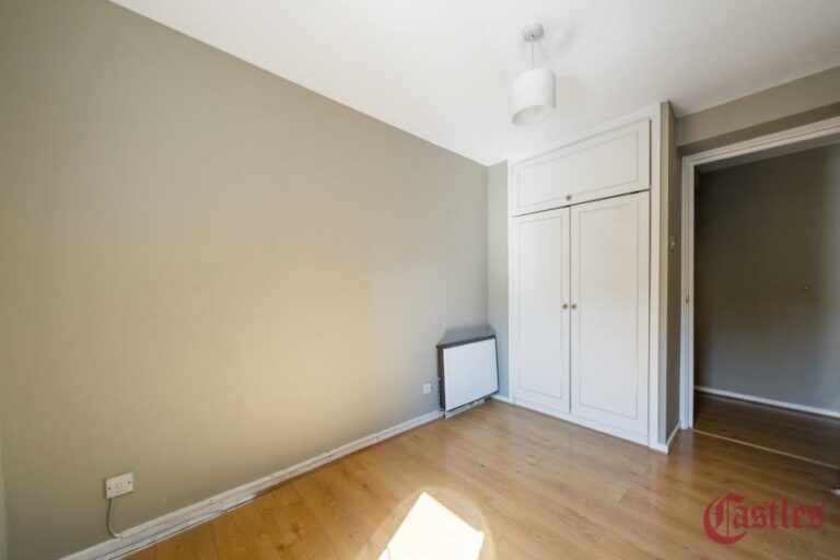 Riverside Close, Hackney, E5 (2718880) Photo 8