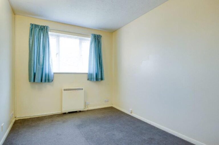 Grilse Close, Edmonton, N9 (2720275) Photo 5