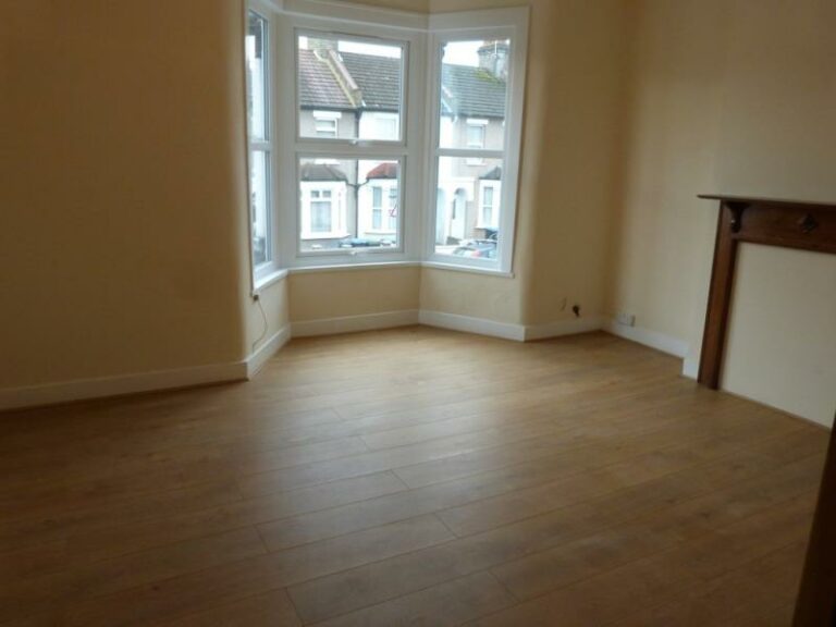 Bury Street, Edmonton, N9 (2198087) Photo 2