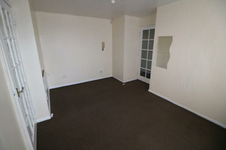 Gartons Close, Enfield, EN3 (2617194) Photo 6