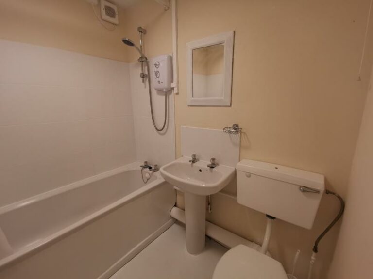 Streamside Close, Edmonton, N9 (2692459) Photo 3