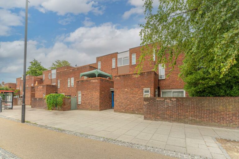 Folkestone Road, Edmonton, N18 (2711144) Photo 17