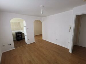 Streamside Close, Edmonton, N9