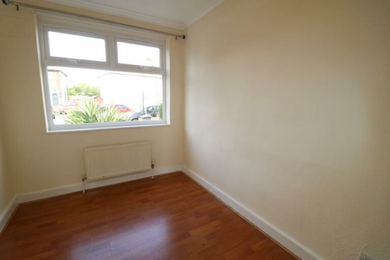 Lansbury Road, Enfield, EN3 (2405183) Photo 6