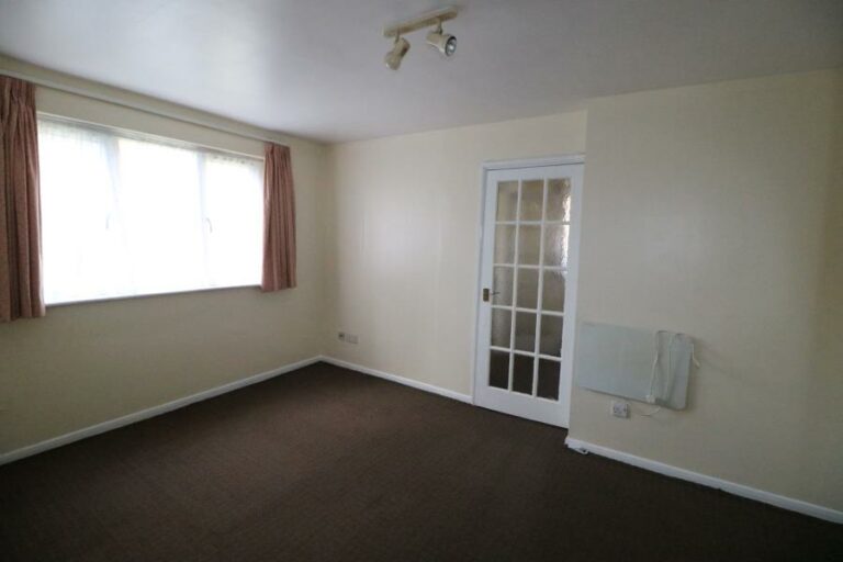 Gartons Close, Enfield, EN3 (2617194) Photo 3