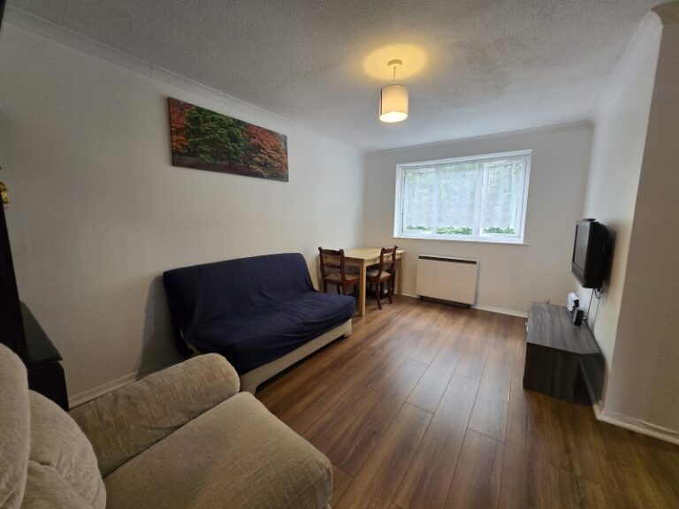 Wigston Close, Edmonton, N18 (2716652) Photo 8