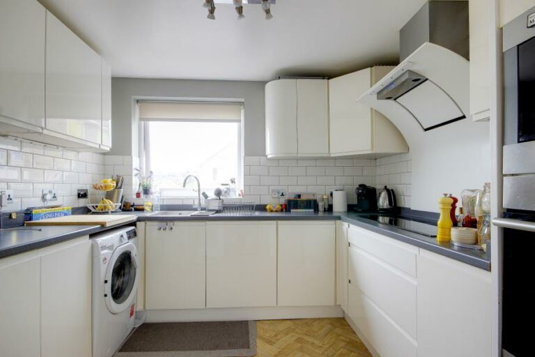 Links Side, Enfield, EN2 (2719019) Photo 2