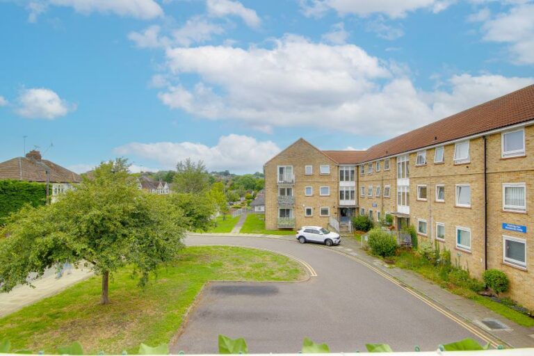 Links Side, Enfield, EN2 (2719019) Photo 11