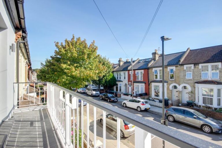 Sidney Road, Wood Green, N22 (2458606) Photo 5