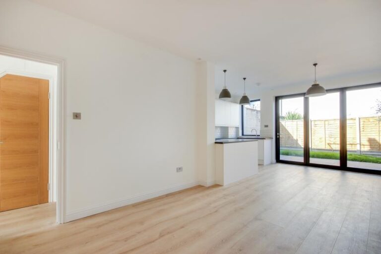 Sidney Road, Wood Green, N22 (2458606) Photo 3