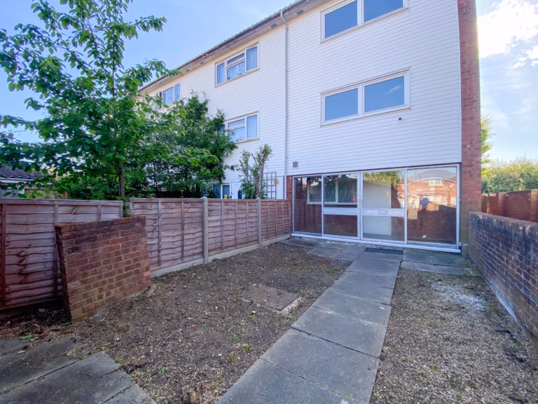 Abbotts Drive, Waltham Abbey