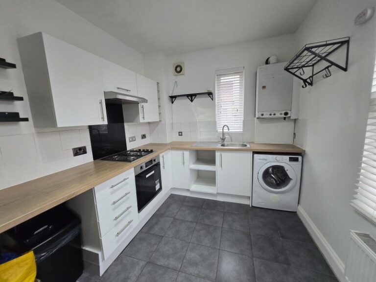 Leonard Road, Edmonton, N9 (2723693) Photo 5