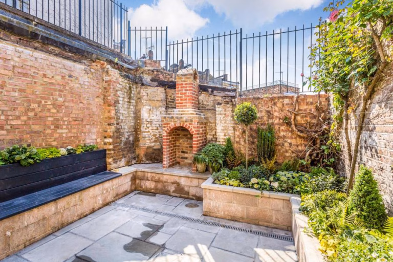 Middle Lane, Crouch End, N8 (2495451) Photo 8