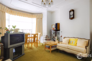 Caversham Avenue, London, N13