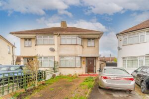 Broadlands Avenue, Enfield