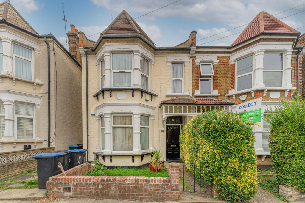 Properties for Sale in Palmers Green - Castles Estate Agents