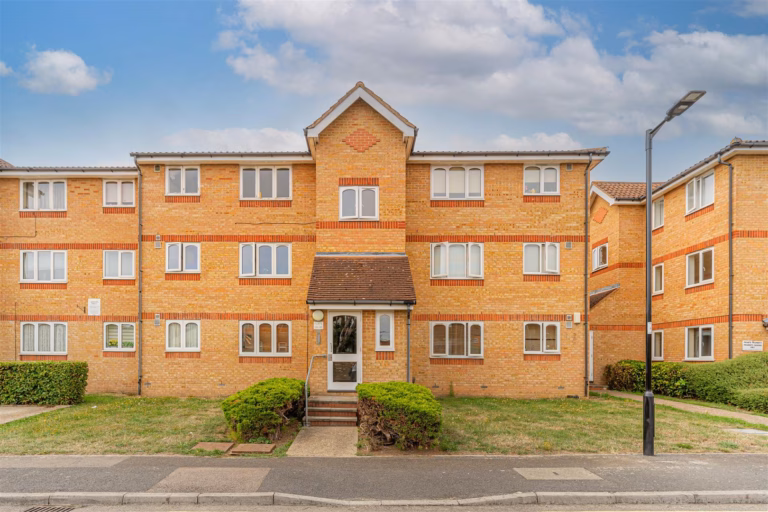 Waddington Close, Enfield