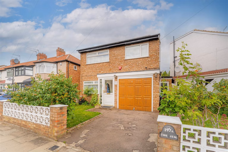 Galliard Road, Edmonton