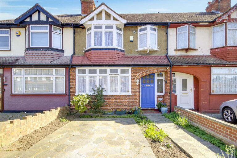 Goodwood Avenue, Enfield