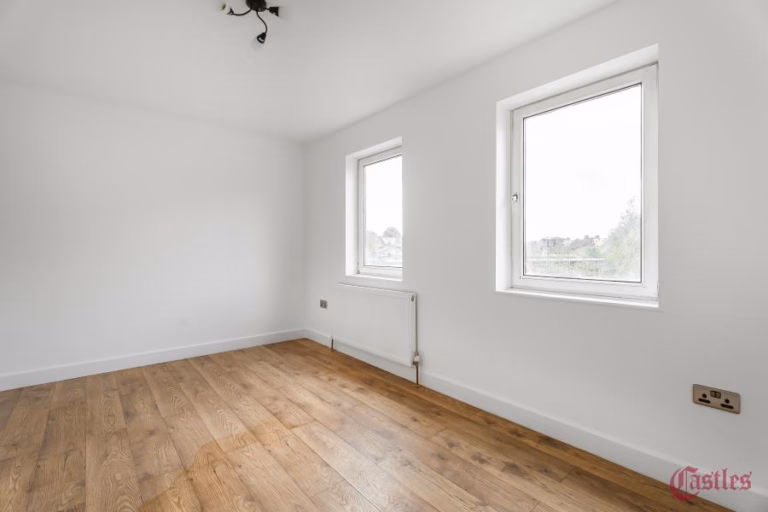 Castle Close, Hackney, E9 (2721237) Photo 11