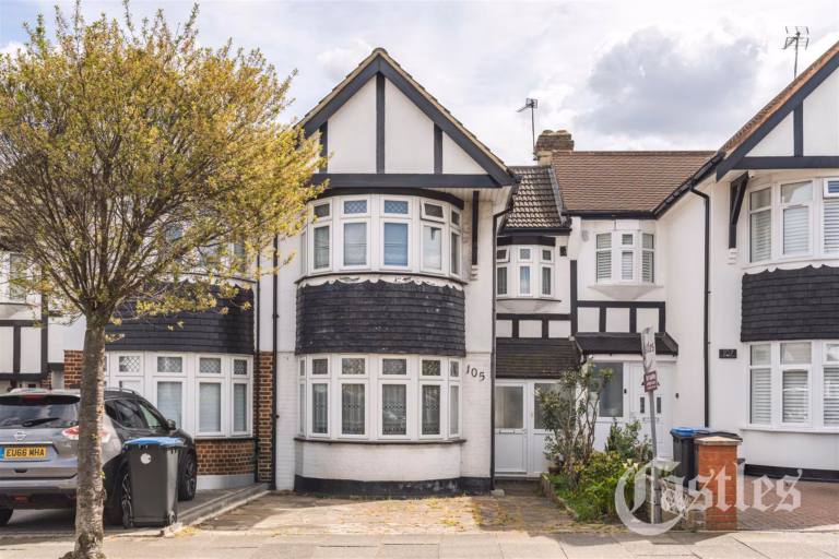 Pasteur Gardens, Edmonton, N18