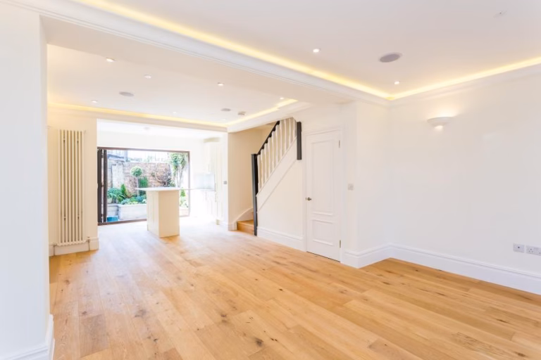 Middle Lane, Crouch End, N8 (2495451) Photo 3