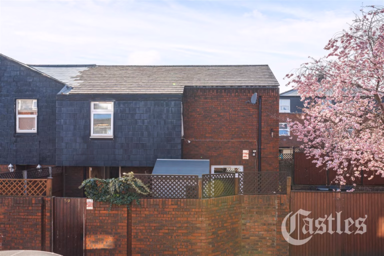 Whitmore Close, London, N11