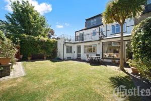 Elmfield Avenue, Crouch End, N8