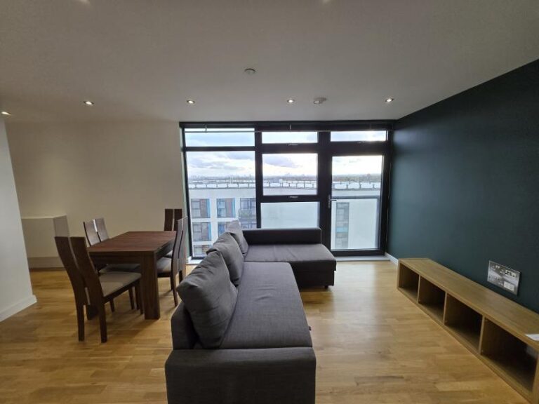 Pinnacle House, Enfield, EN1 (2724197) Photo 6