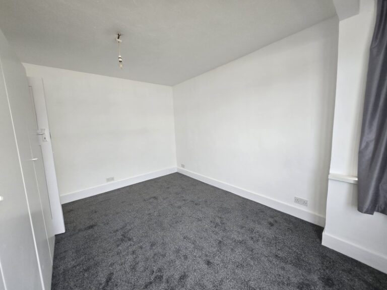 Nursery Close, Enfield, EN3 (2724372) Photo 10