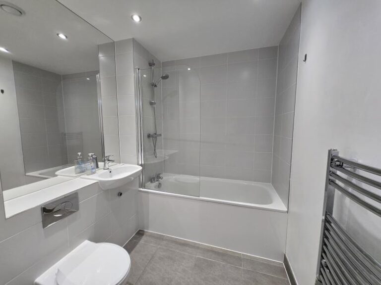 Pinnacle House, Enfield, EN1 (2724197) Photo 4